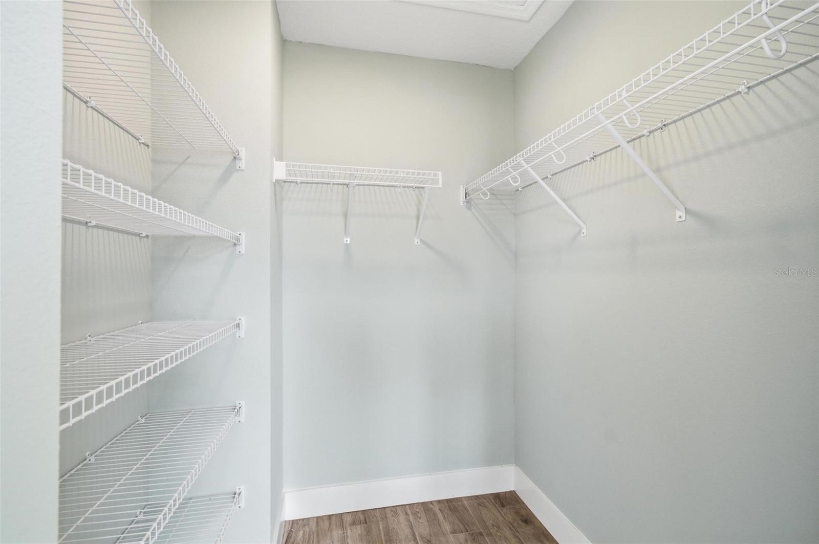 ROYAL PALMS - Residential