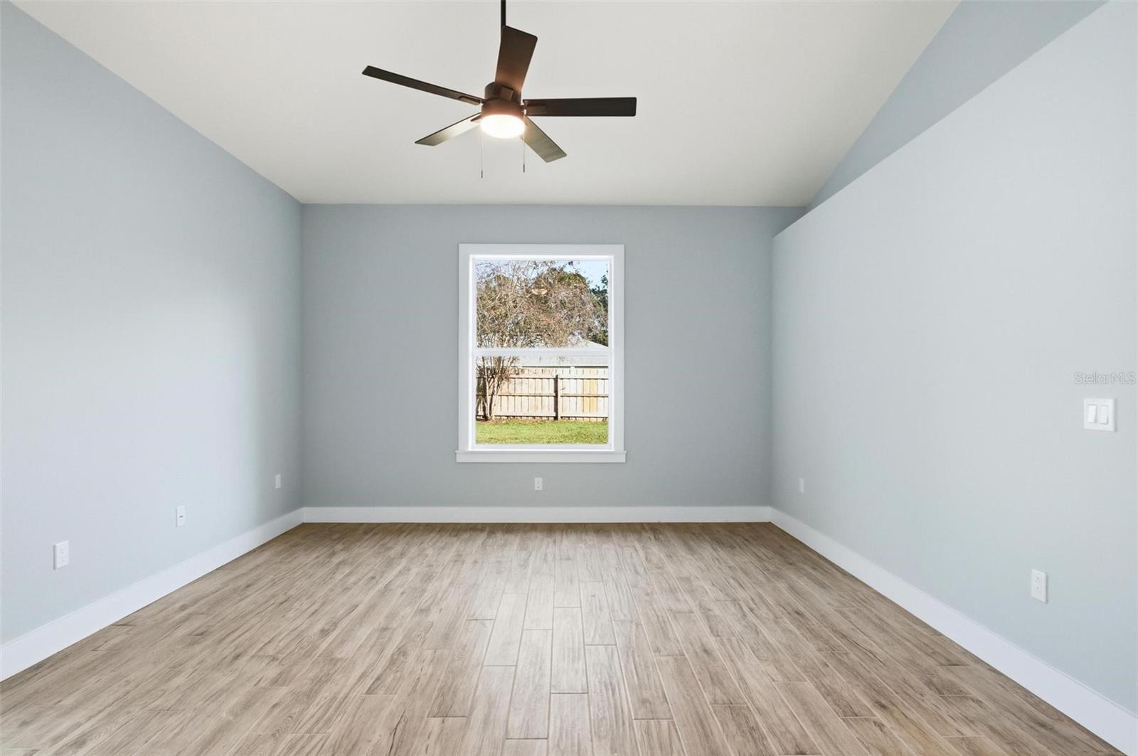 ROYAL PALMS - Residential