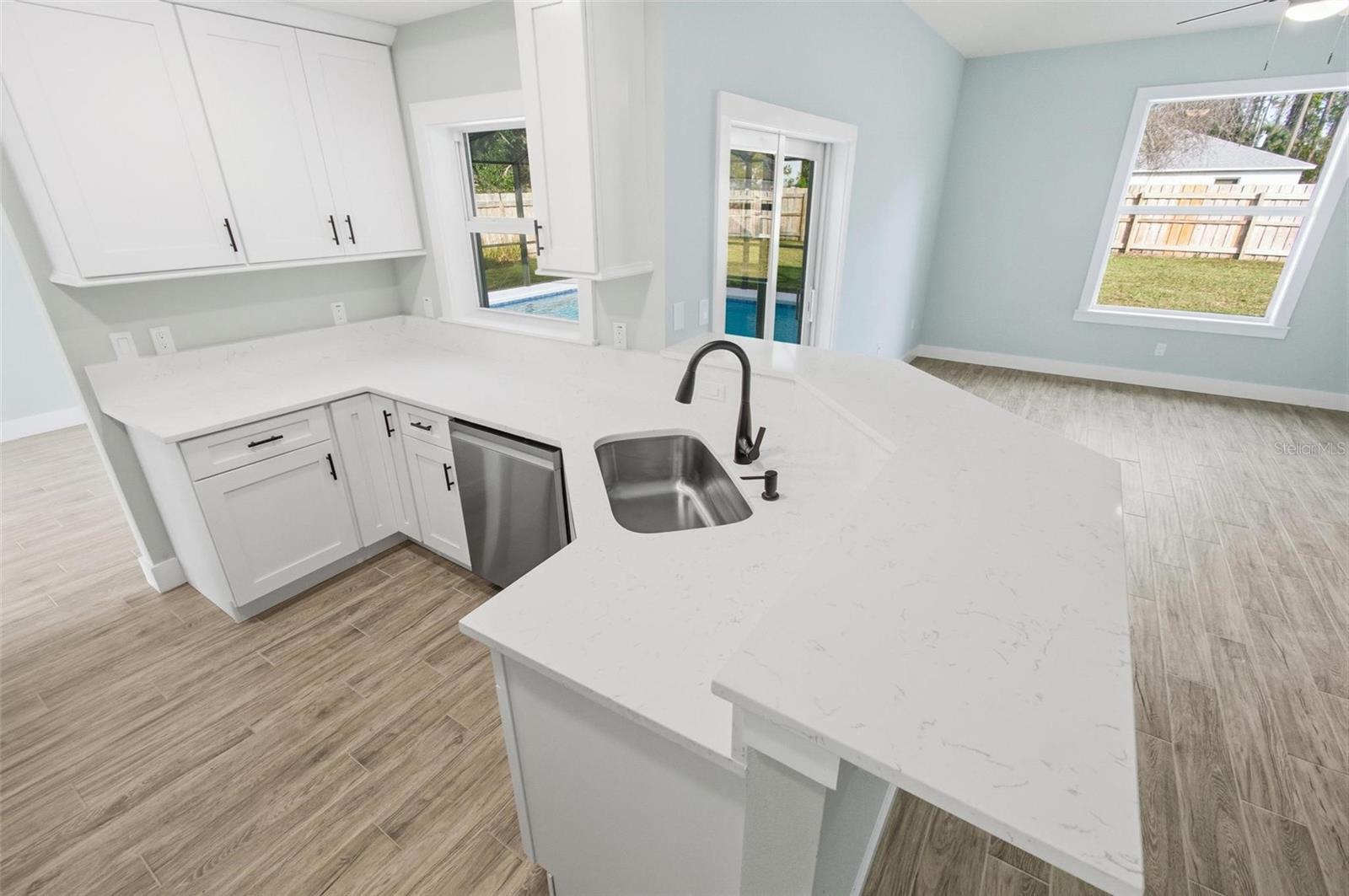 ROYAL PALMS - Residential