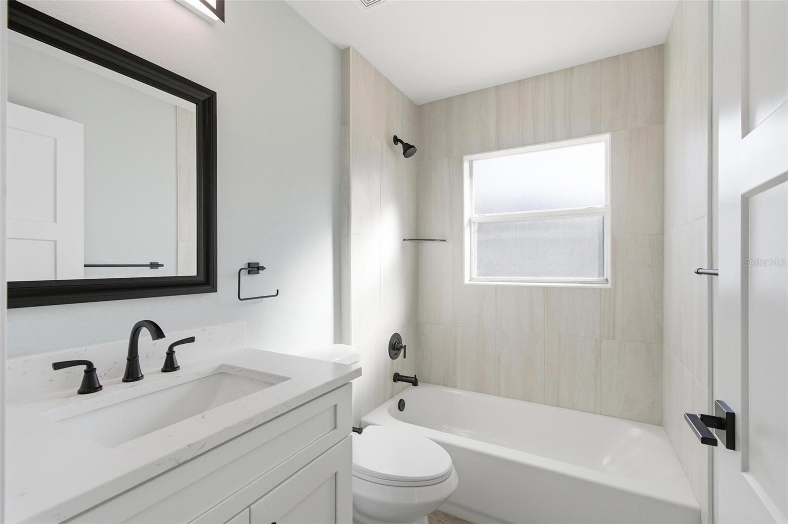 ROYAL PALMS - Residential