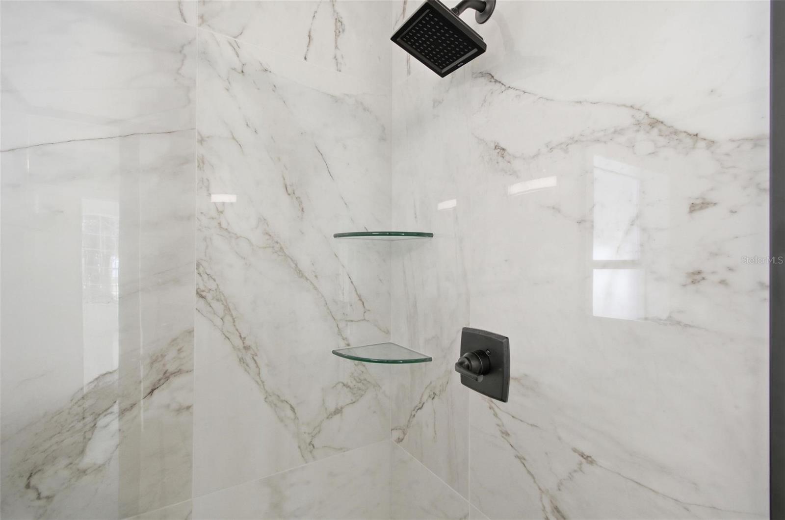 ROYAL PALMS - Residential