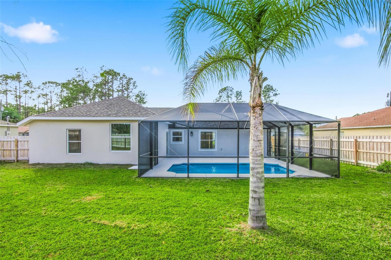 ROYAL PALMS - Residential