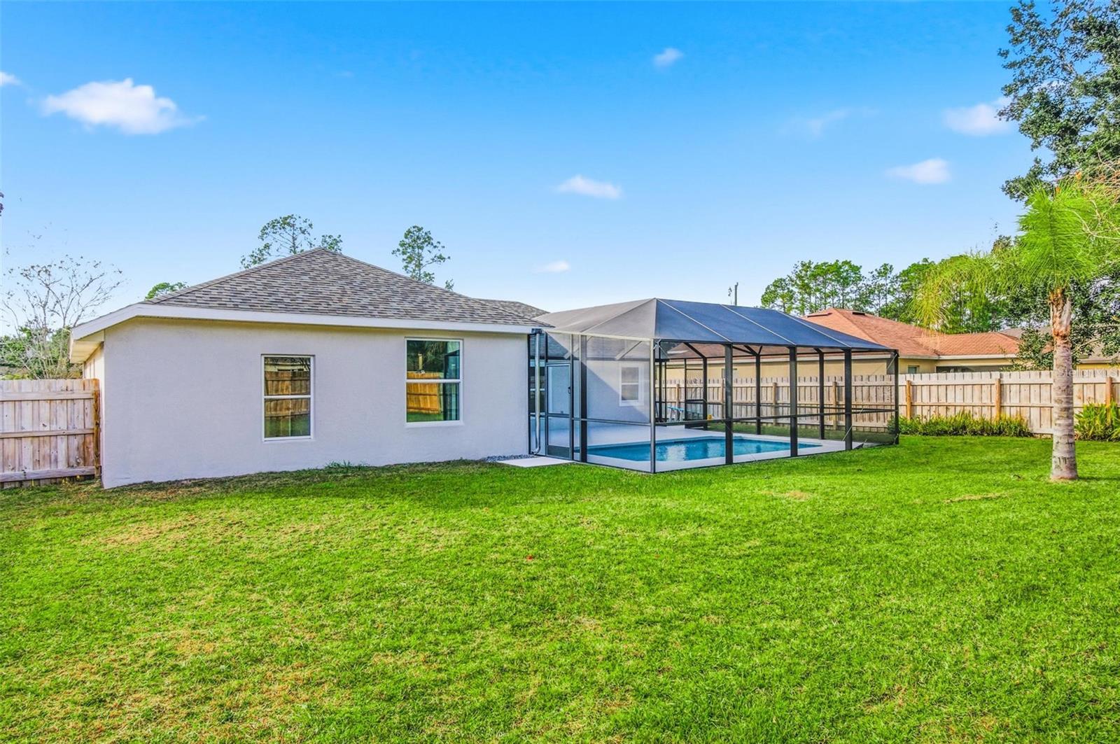 ROYAL PALMS - Residential