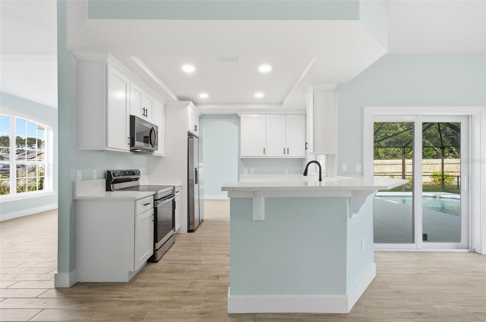 ROYAL PALMS - Residential