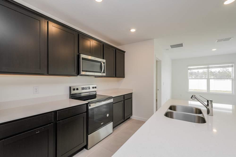 CALDERA PH 3 & 4 - Residential Lease