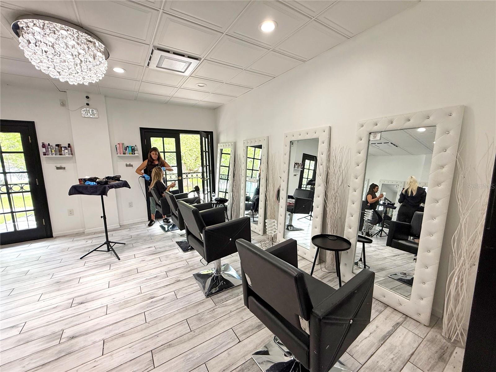 LAKE HIGHLAND PARK - Commercial Sale