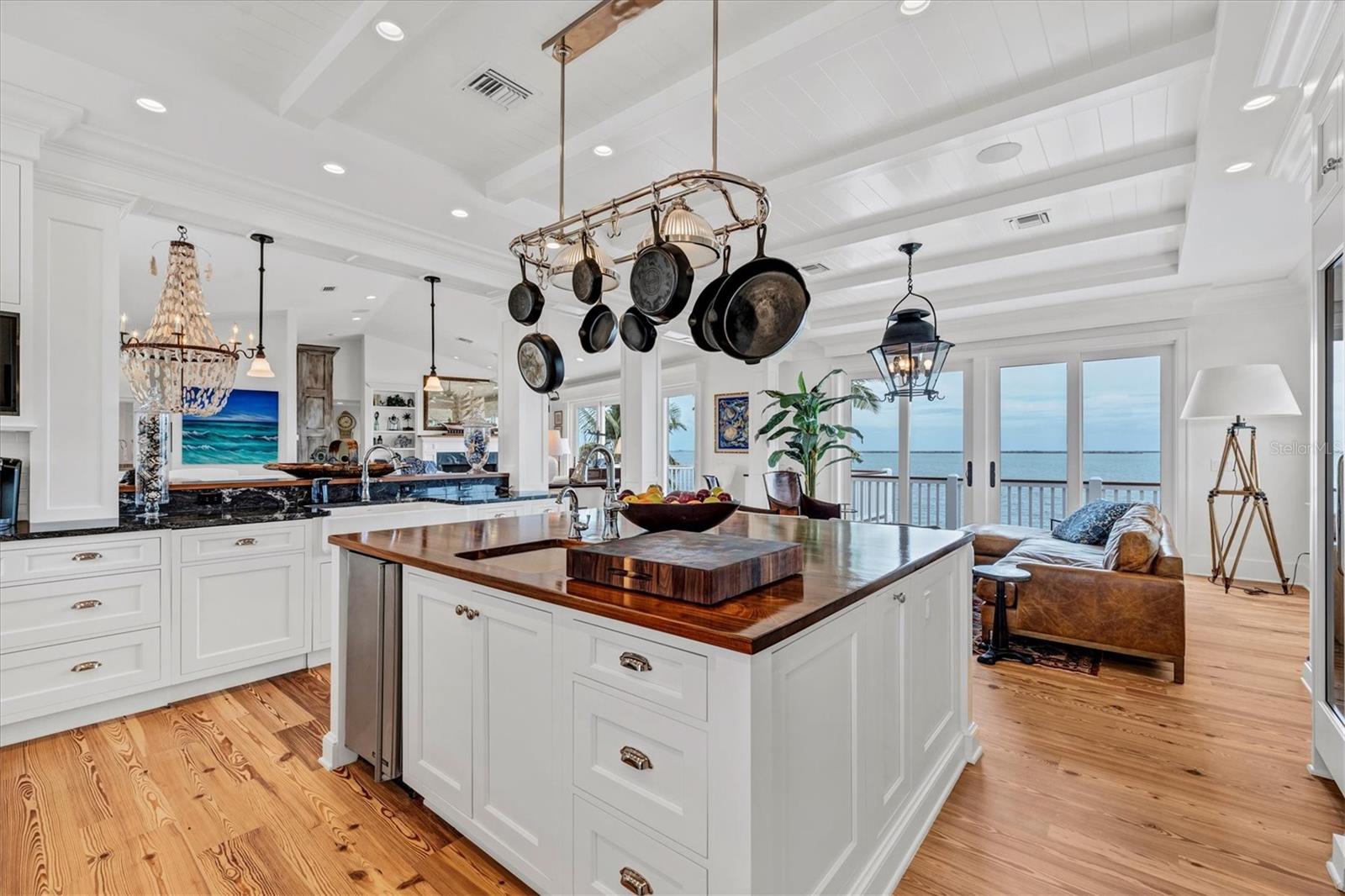 EAST SHORE ACRES - Residential