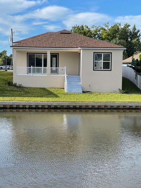 A home in PALM COAST