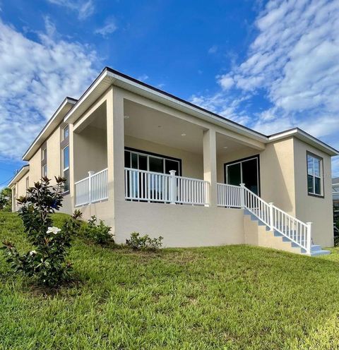 A home in PALM COAST