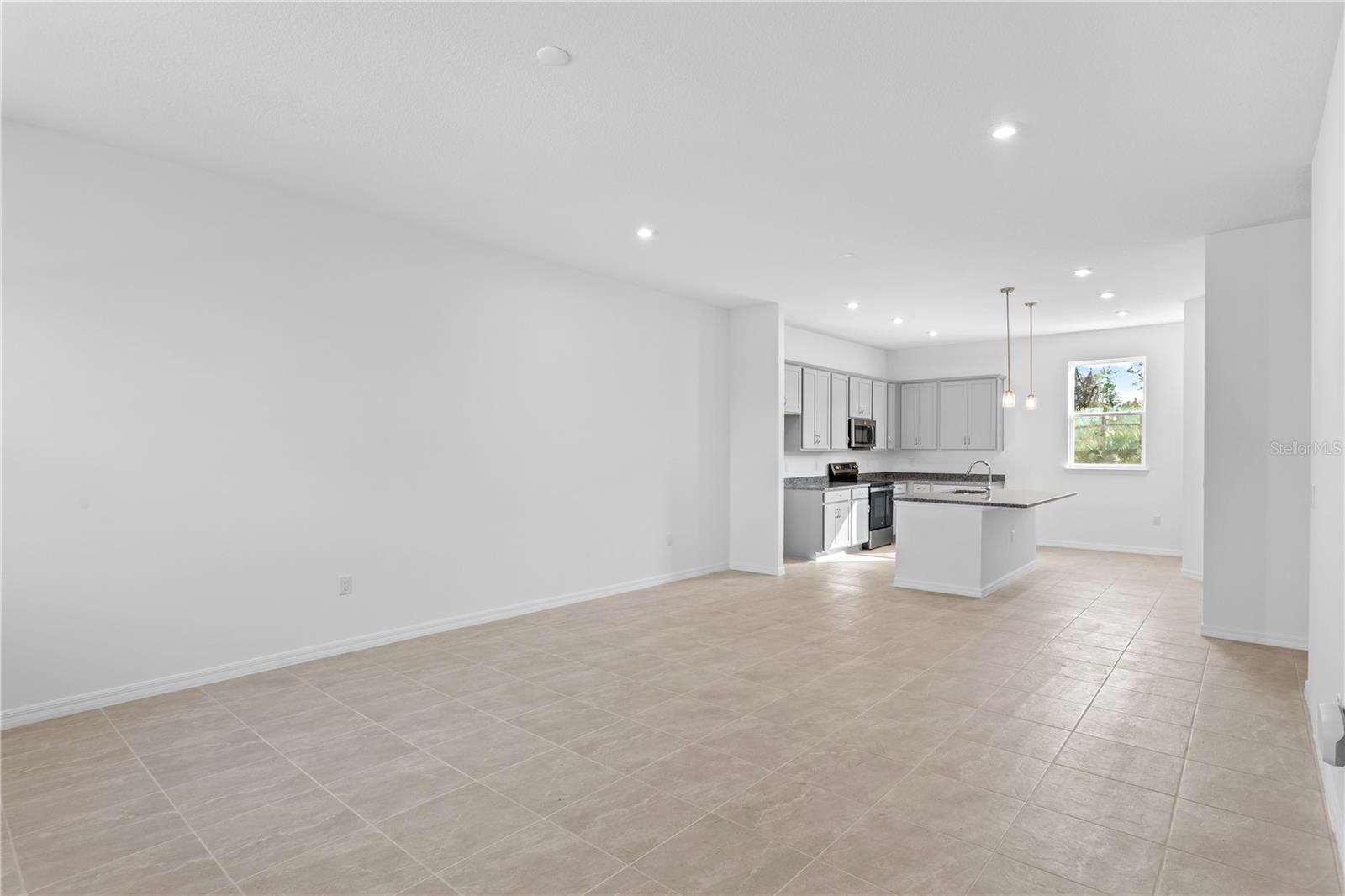 WESTCHASE STATION TOWNHOMES - Residential