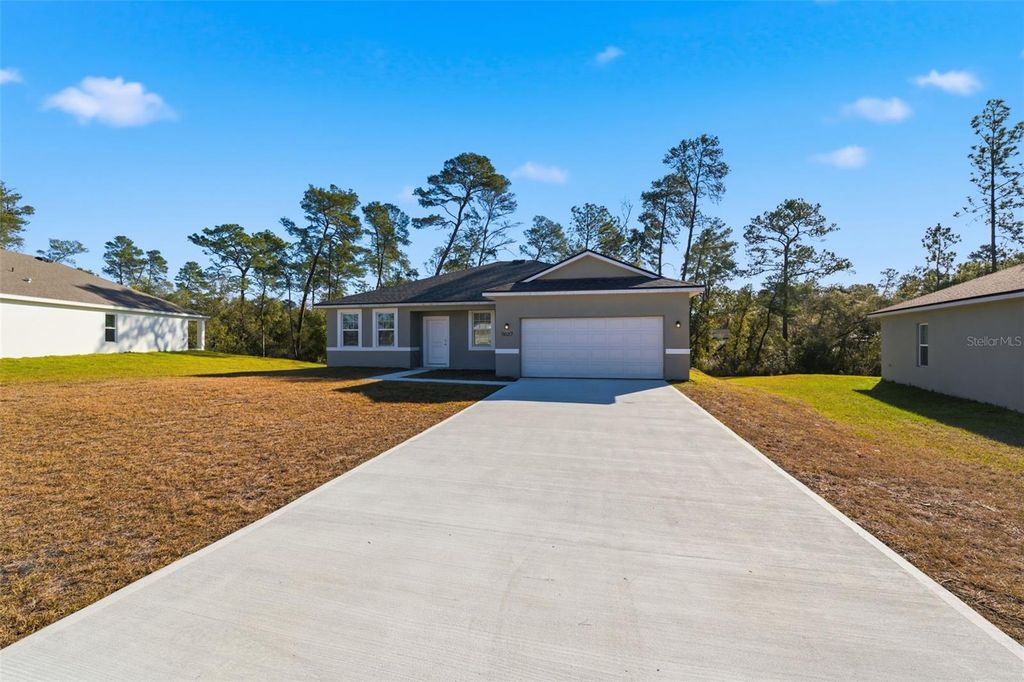 Photo of 5027 SW 165th Street Road, Ocala, FL 34473 (MLS # O6377410)