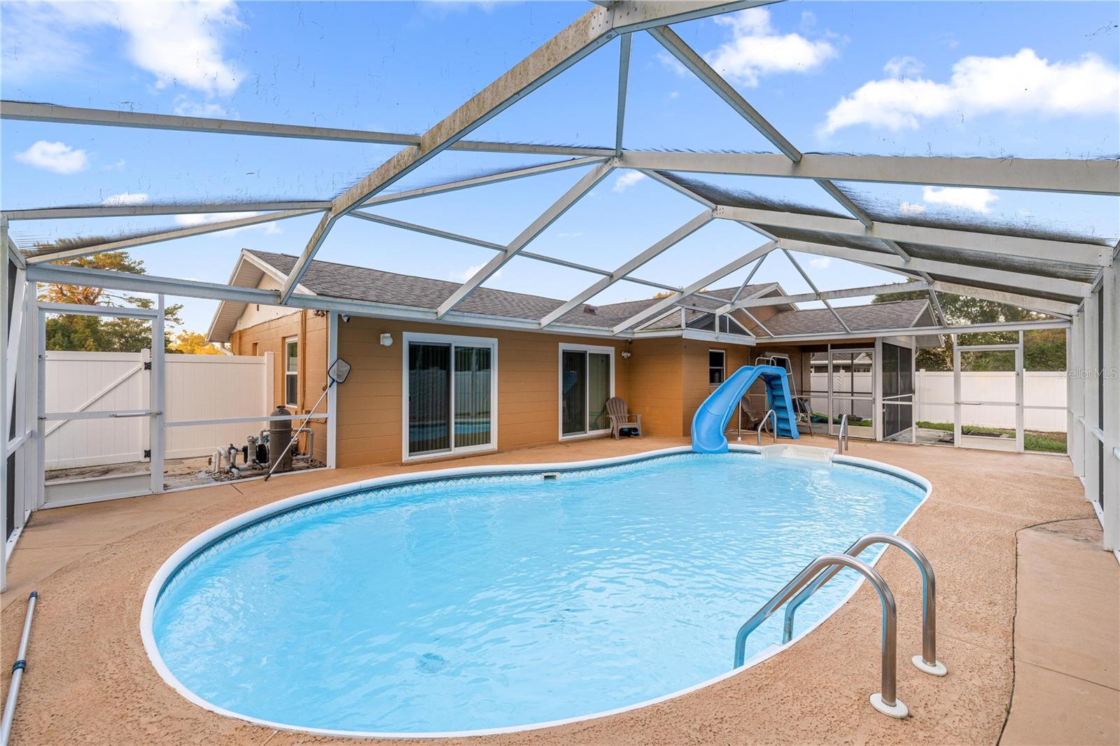 MARION OAKS UN 02 - Residential