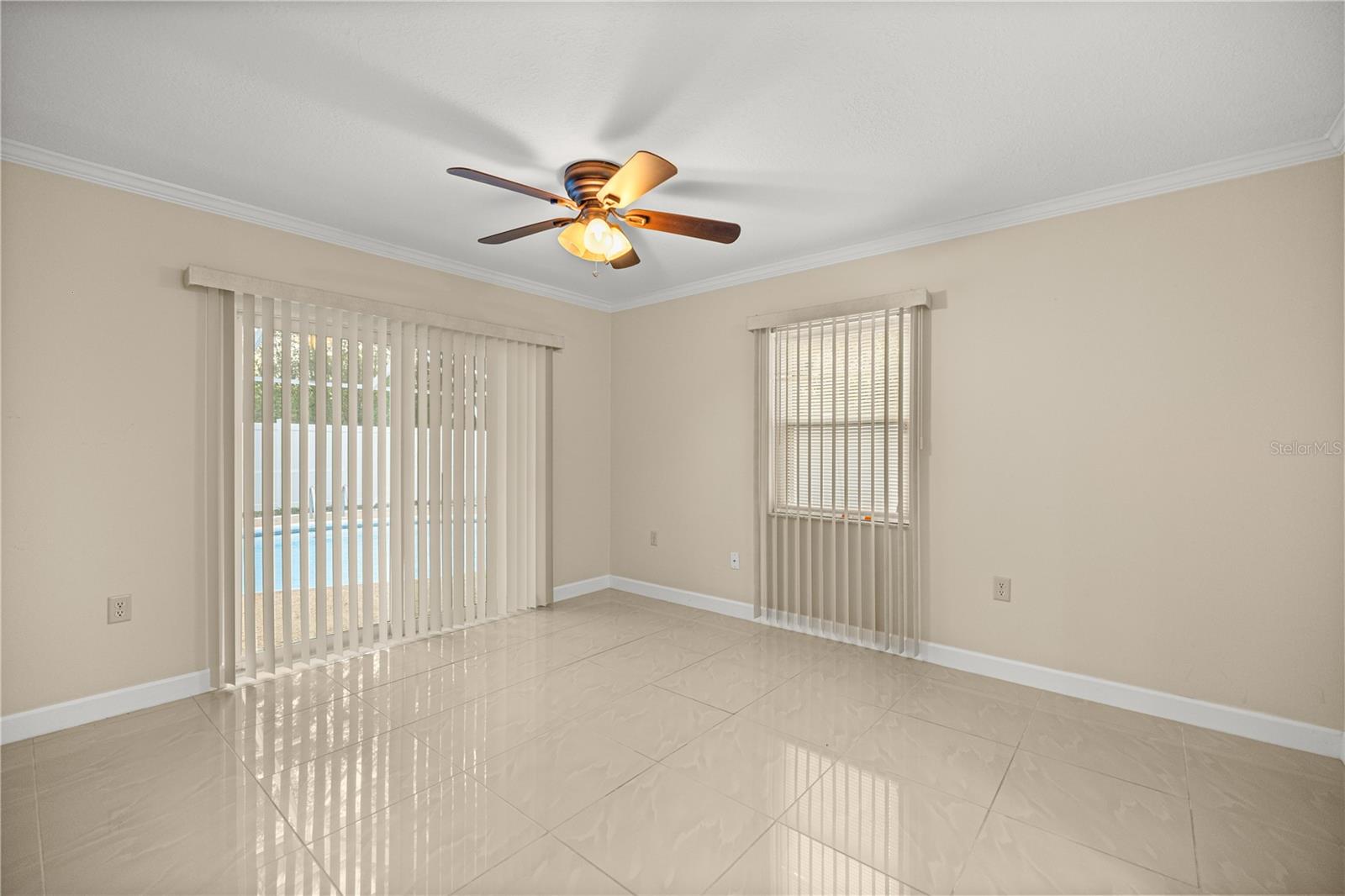 MARION OAKS UN 02 - Residential