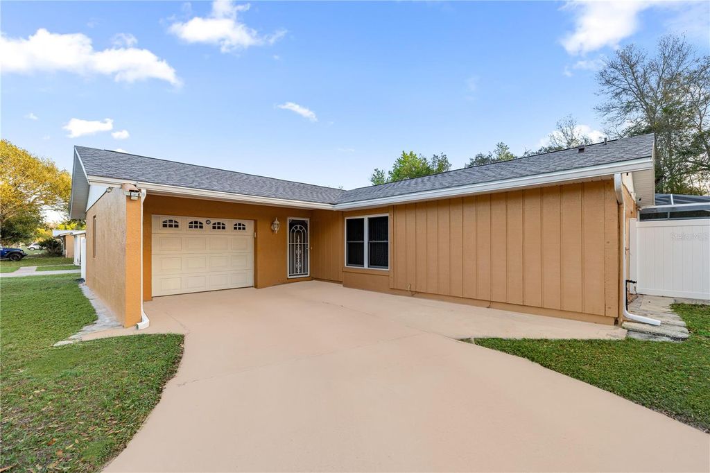 Photo of 14475 SW 34th Terrace Road, Ocala, FL 34473 (MLS # OM720697)