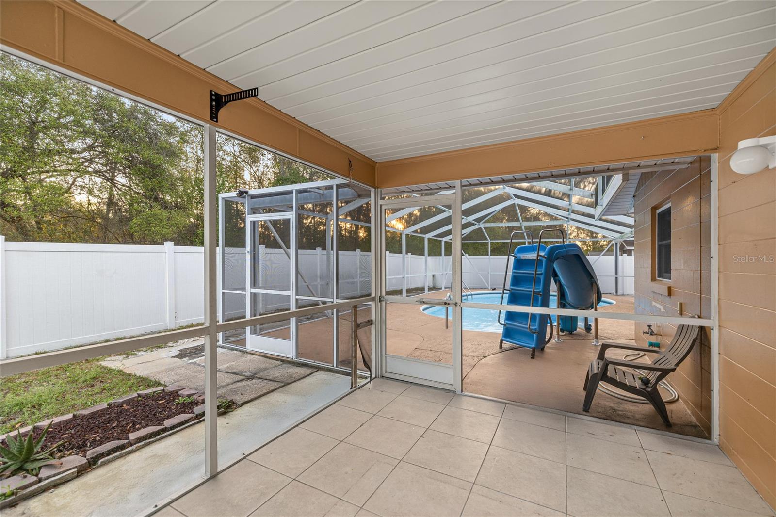 MARION OAKS UN 02 - Residential