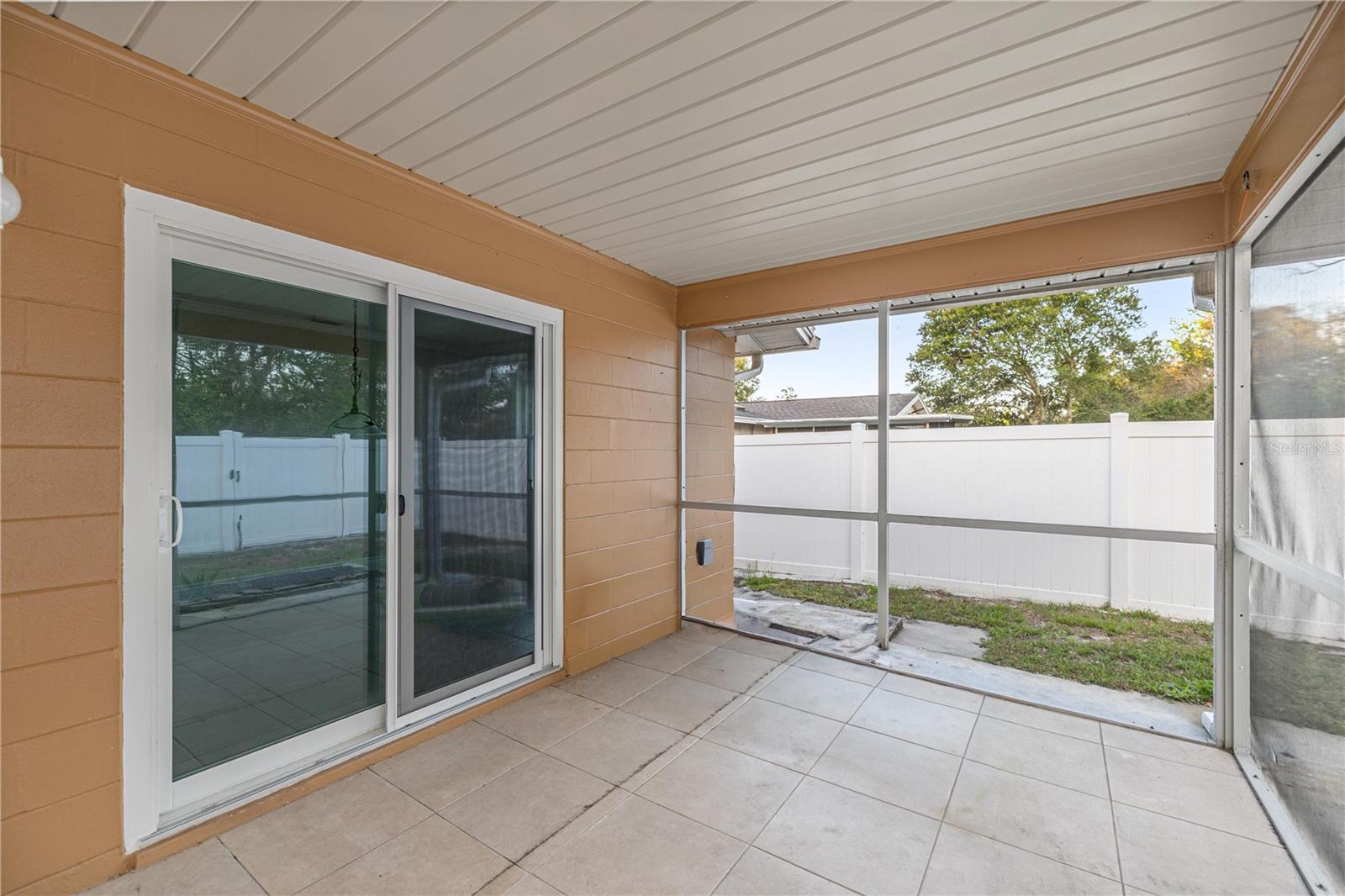 MARION OAKS UN 02 - Residential