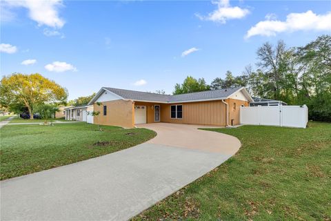 Photo of 14475 SW 34th Terrace Road, Ocala, FL 34473 (MLS # OM720697)