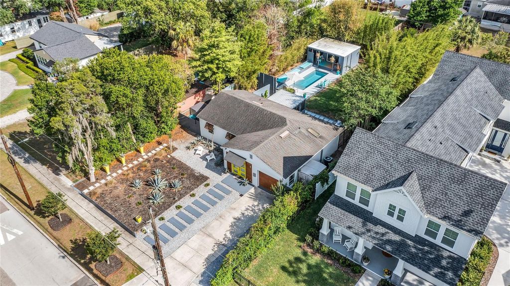 Photo of 218 E Harding Street, Orlando, FL 32806 (MLS # O6405588)