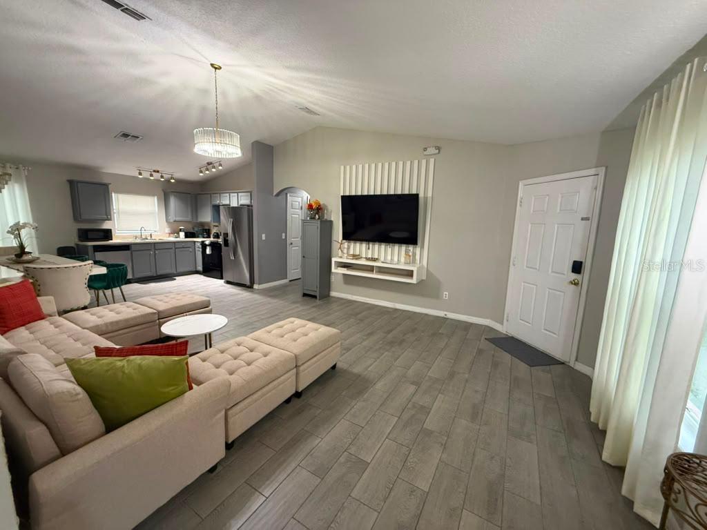 Photo of 1875 Royal Ridge Drive, Davenport, FL 33896 (MLS # G5118994)