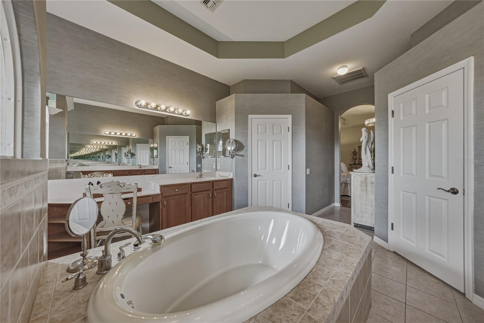 LAKE JOVITA GOLF & CC PH 3-A - Residential
