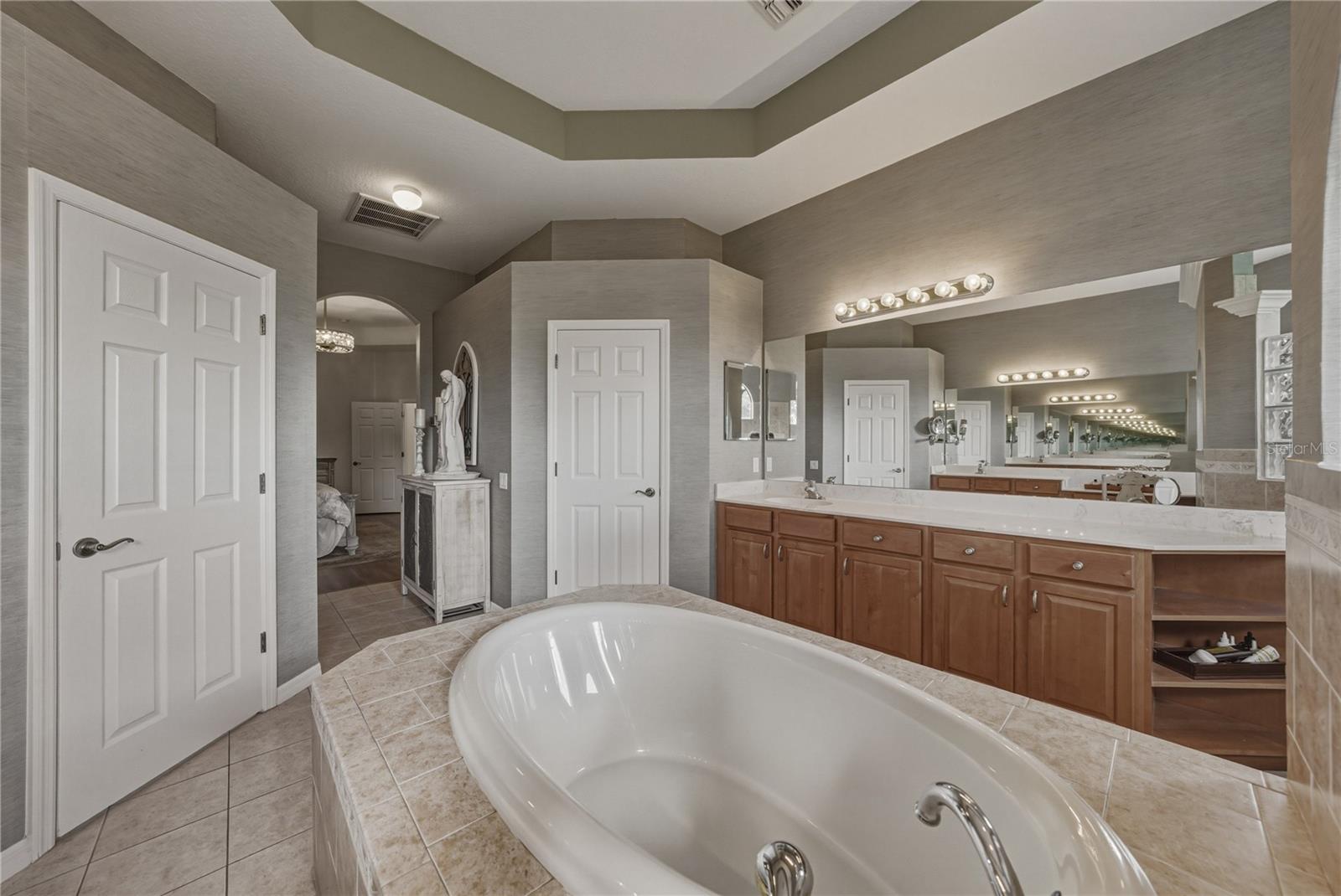 LAKE JOVITA GOLF & CC PH 3-A - Residential