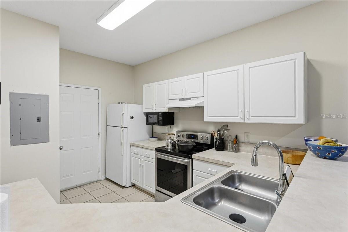 GREENS CONDOS AT WEST END - Residential