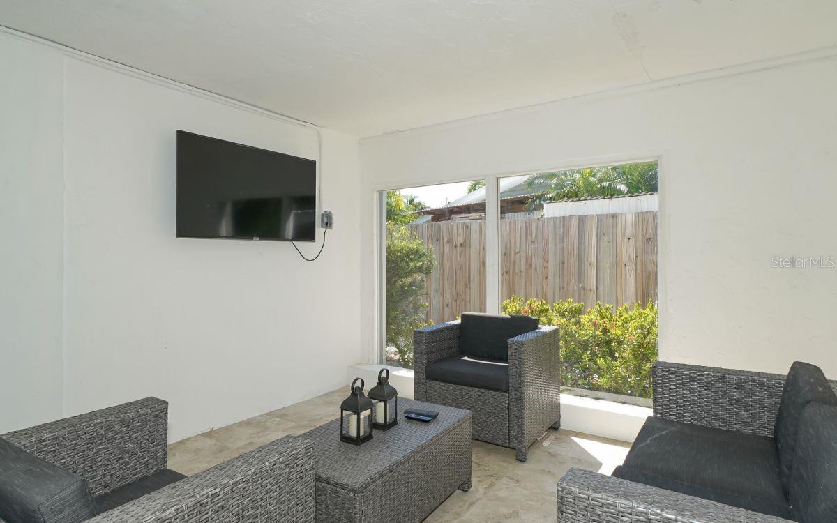 ST ARMANDS DIV/JOHN RINGLING E - Residential Lease