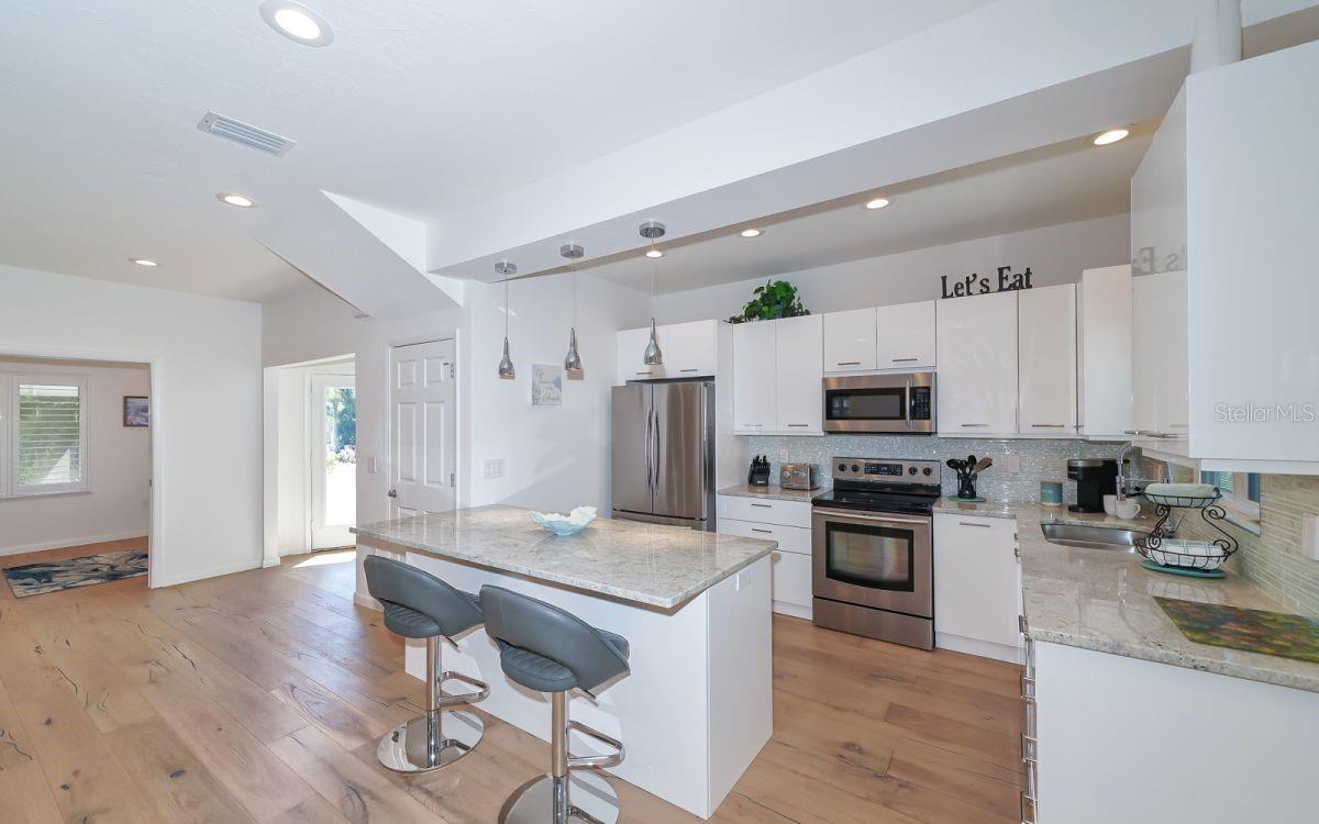 ST ARMANDS DIV/JOHN RINGLING E - Residential Lease