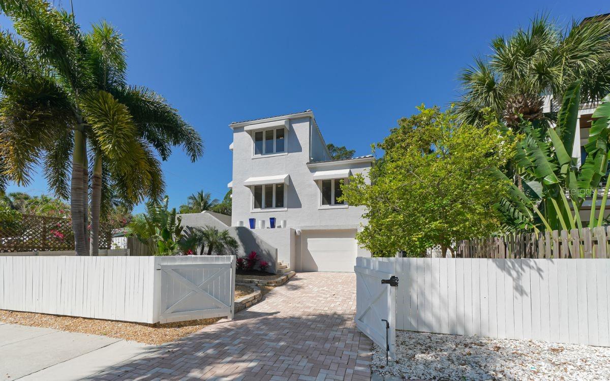 ST ARMANDS DIV/JOHN RINGLING E - Residential Lease