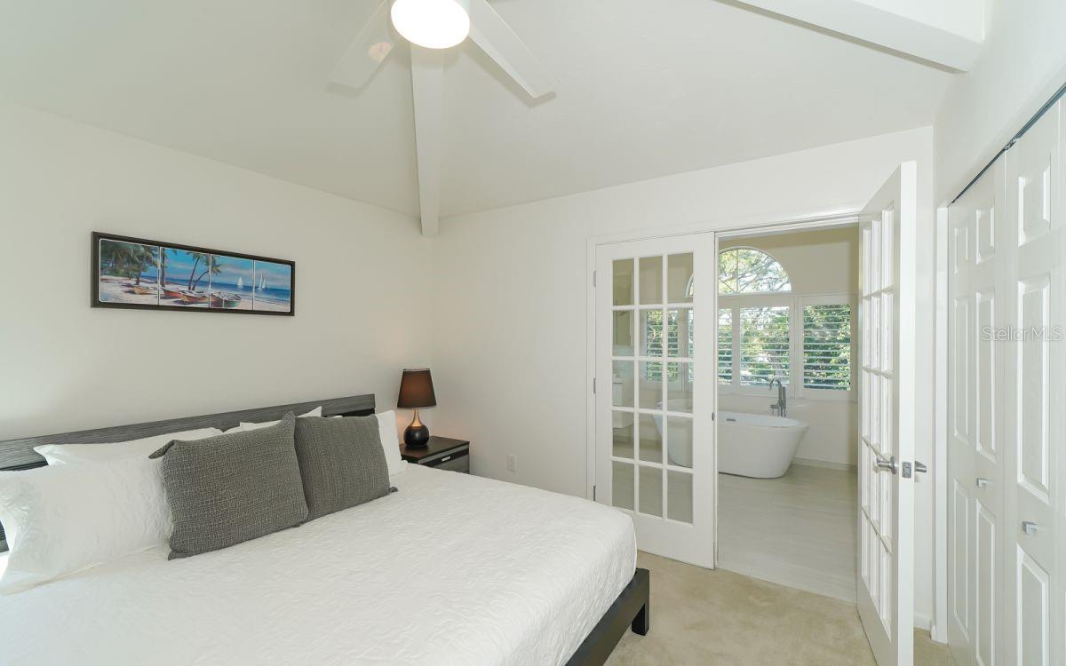 ST ARMANDS DIV/JOHN RINGLING E - Residential Lease