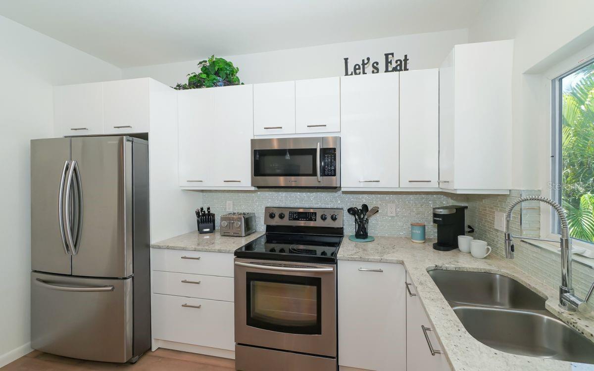 ST ARMANDS DIV/JOHN RINGLING E - Residential Lease