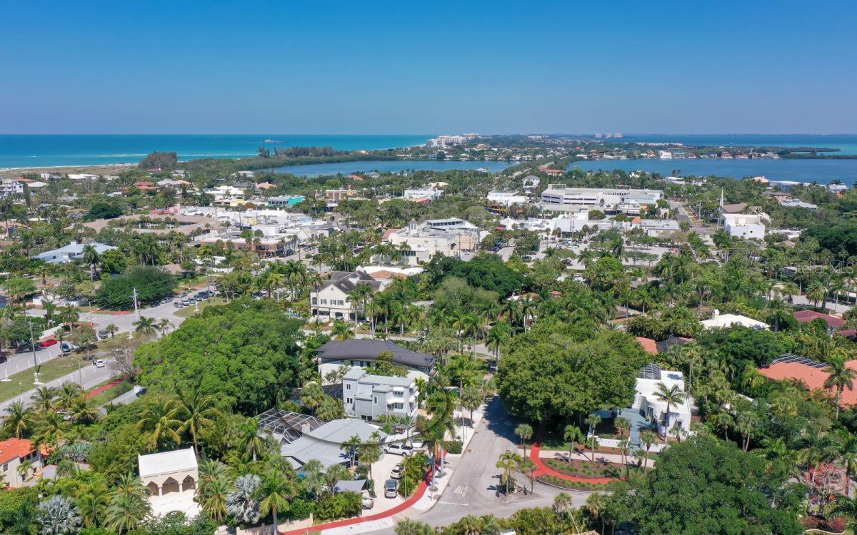 ST ARMANDS DIV/JOHN RINGLING E - Residential Lease
