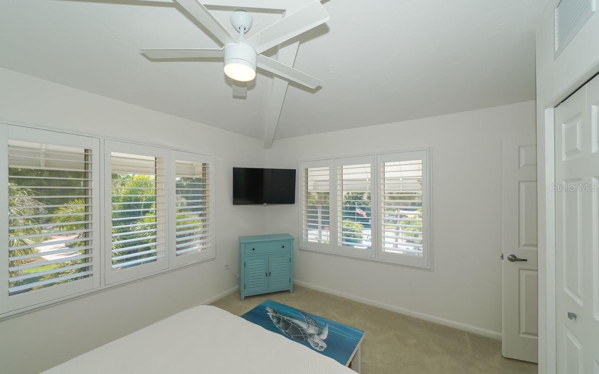 ST ARMANDS DIV/JOHN RINGLING E - Residential Lease