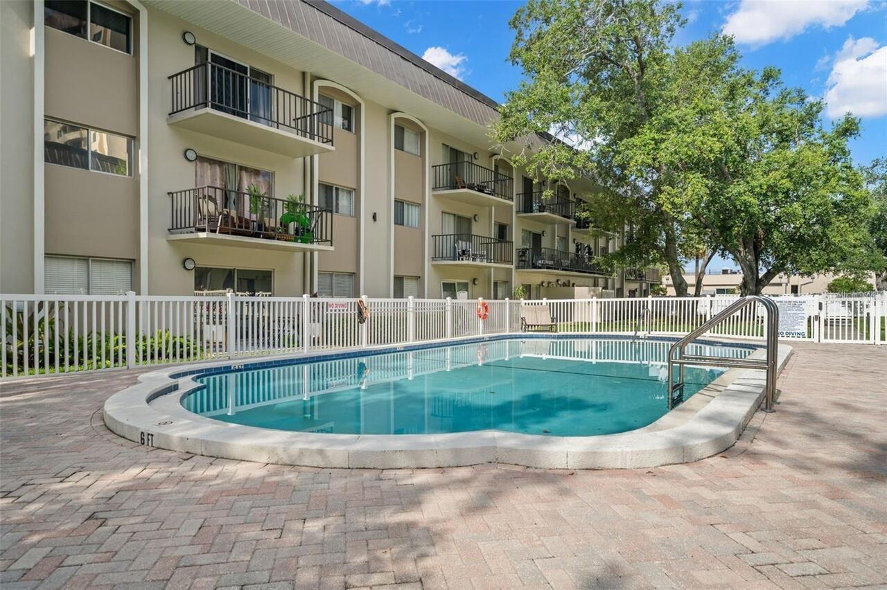 Welcome to this charming condominium located in the heart of Tampa. This well-maintained unit offers a spacious layout featuring modern finishes throughout. New hardwood floors .The open-concept living area is appropriate for relaxation and entertaining. The kitchen boasts sleek countertops and new stainless steel appliances. Enjoy the convenience of nearby shopping, dining, and entertainment options. This residence provides an excellent opportunity to experience the vibrant lifestyle that Tampa has to accord.