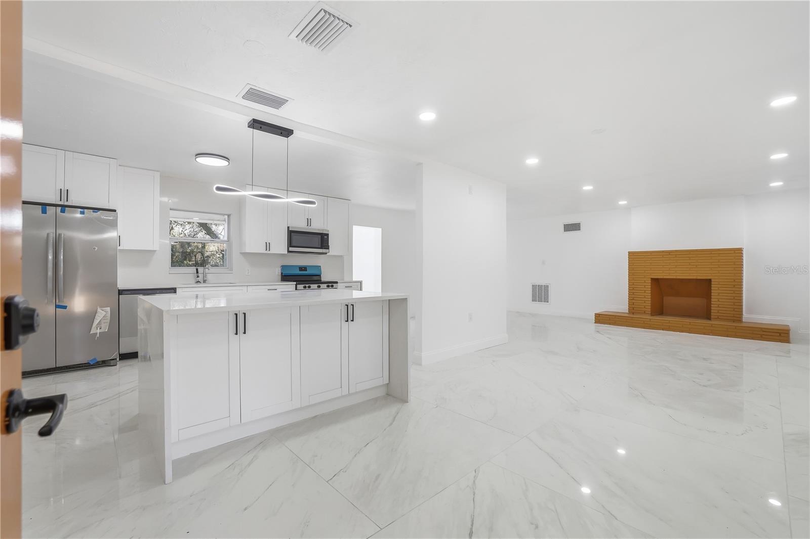 LAKEWOOD - Residential