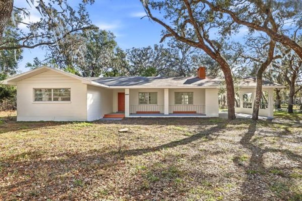 Photo of 34582 Orchid Parkway, Dade City, FL 33523 (MLS # TB8457354)