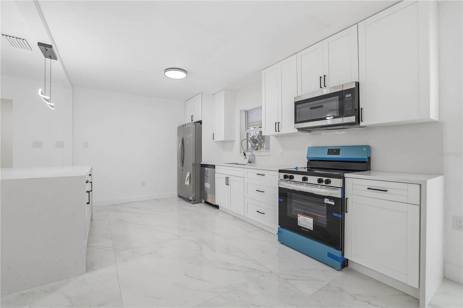 LAKEWOOD - Residential