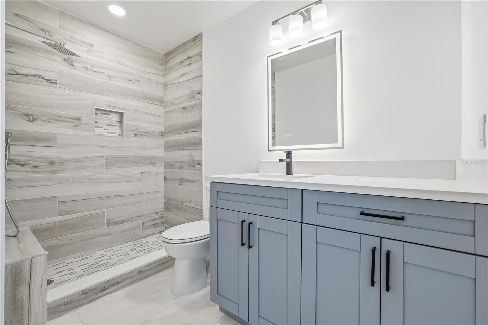 LAKEWOOD - Residential