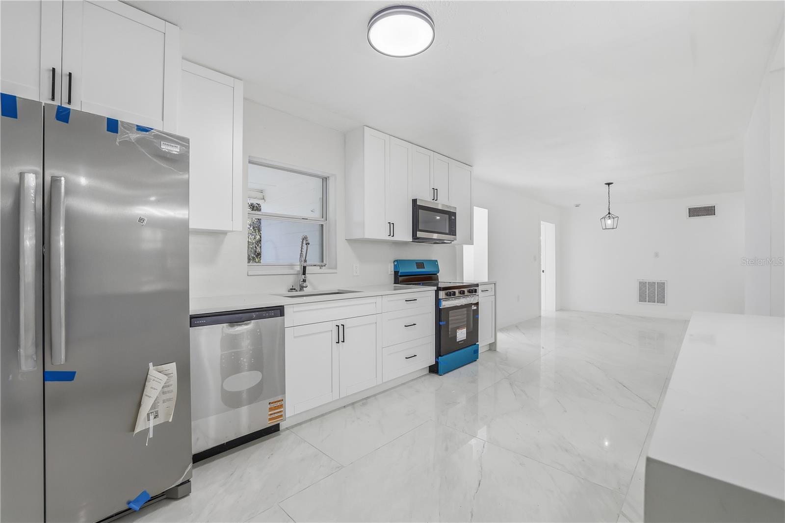 LAKEWOOD - Residential