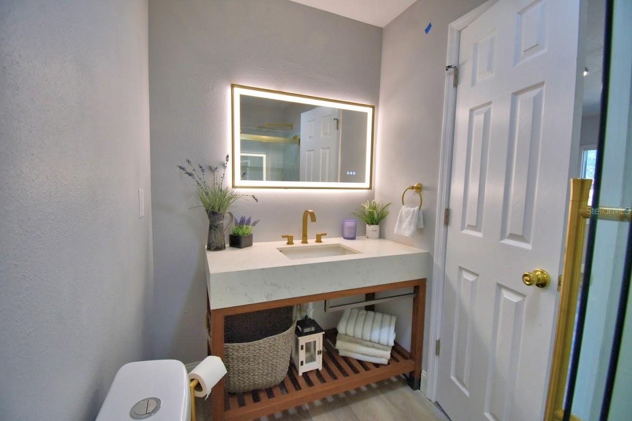 LAKE KIT - Residential