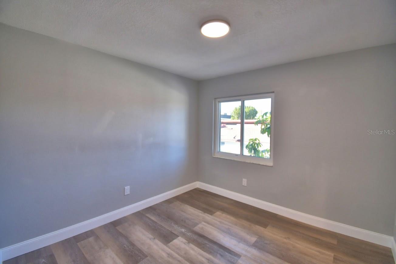 LAKE KIT - Residential