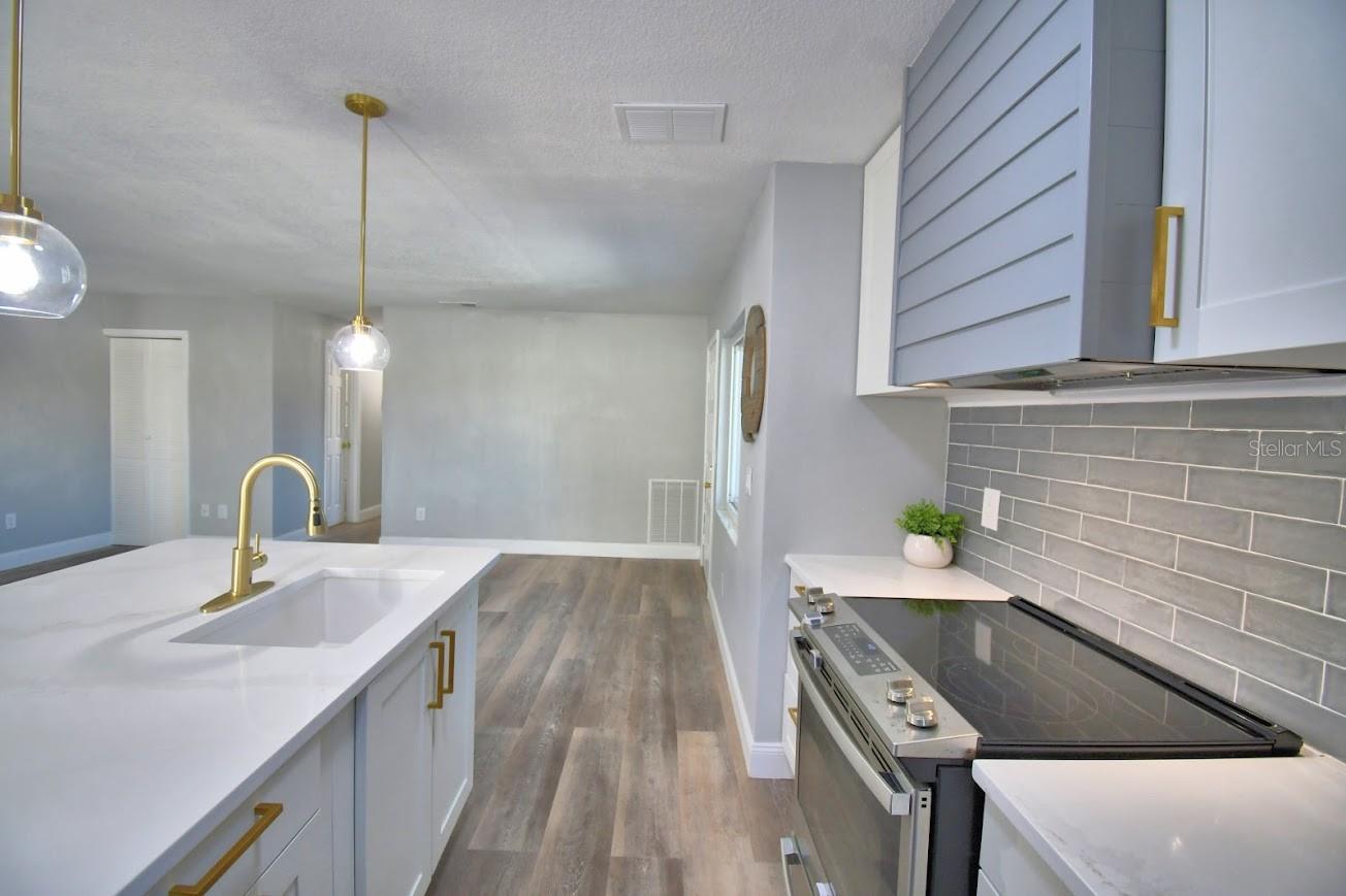 LAKE KIT - Residential