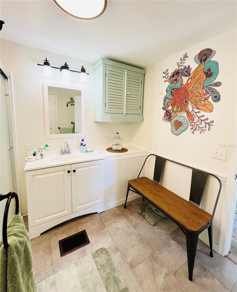 OAKWOOD MANOR - Residential