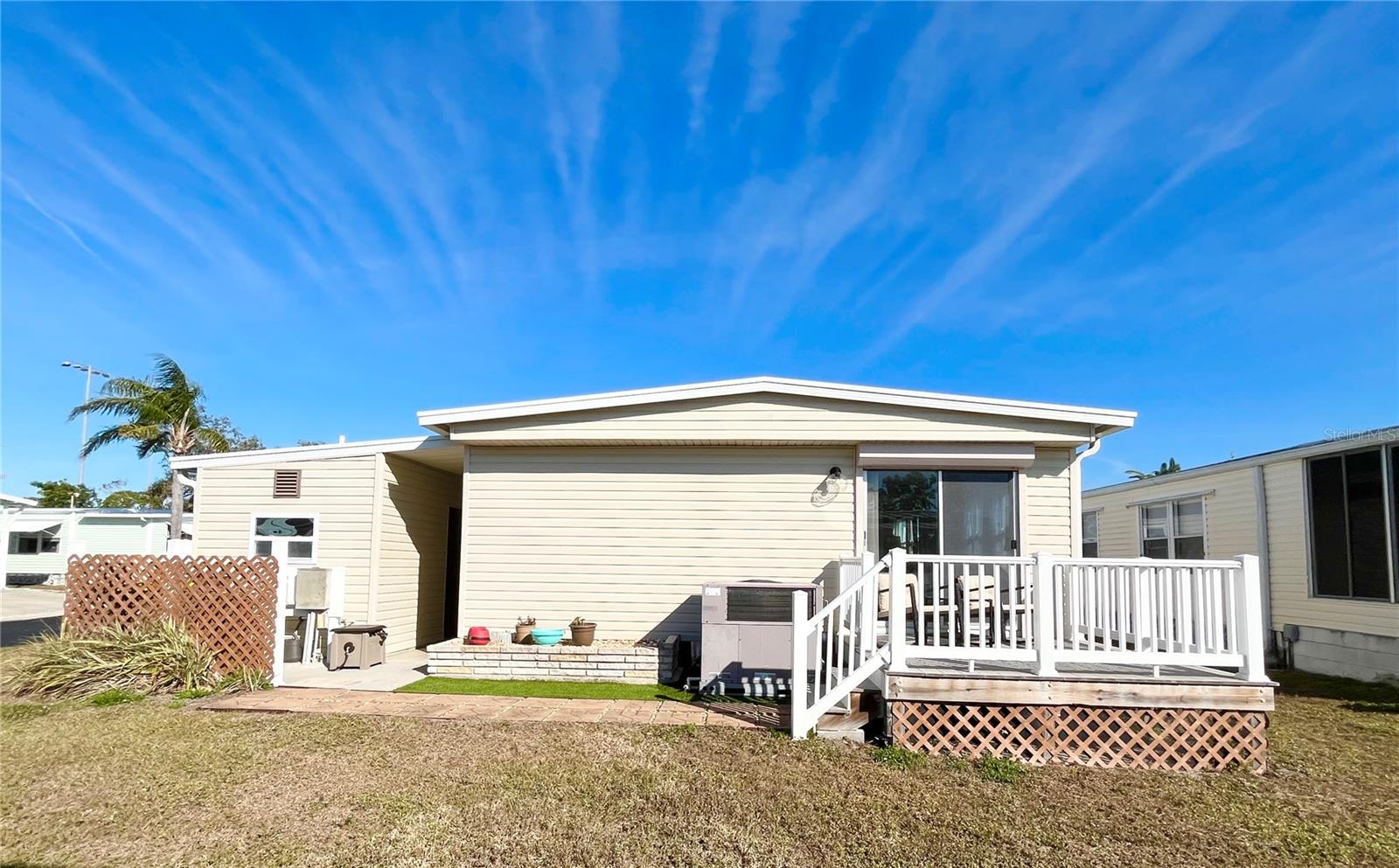 OAKWOOD MANOR - Residential