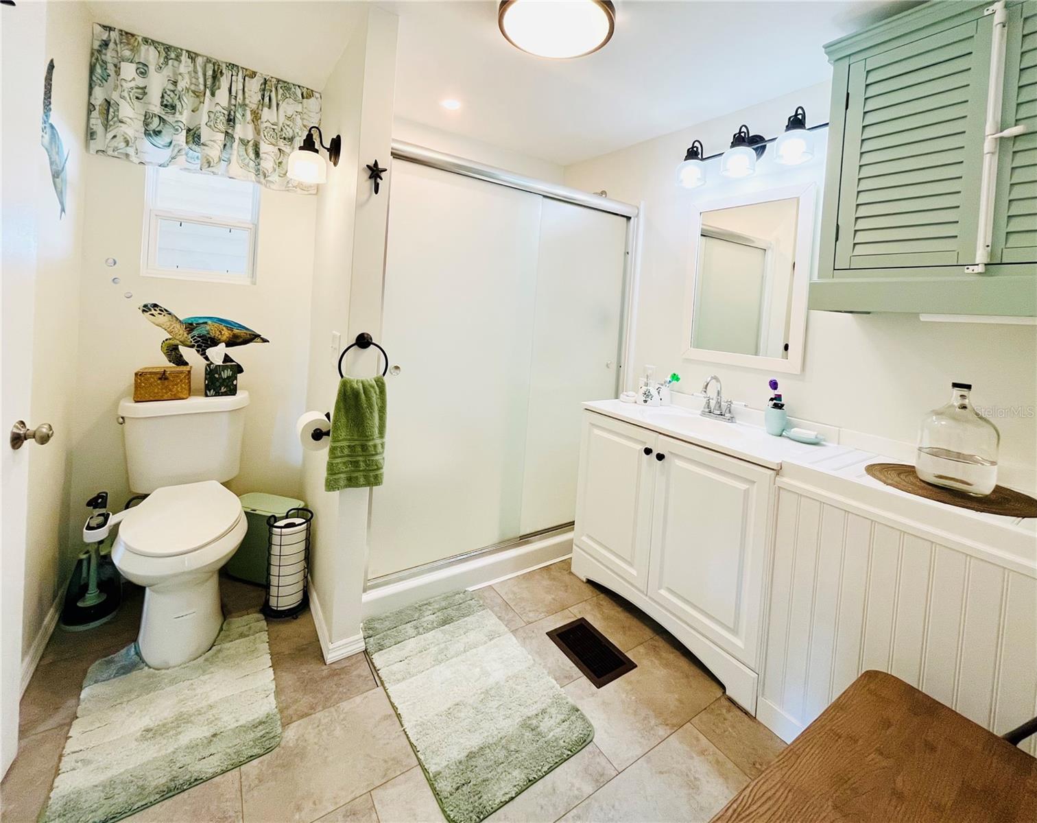 OAKWOOD MANOR - Residential