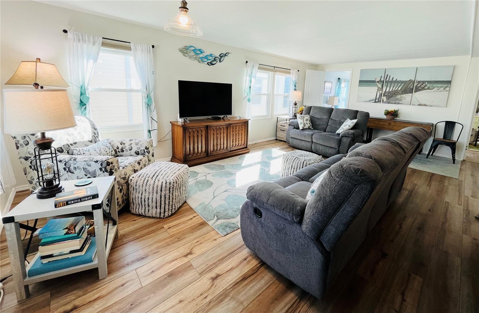 OAKWOOD MANOR - Residential