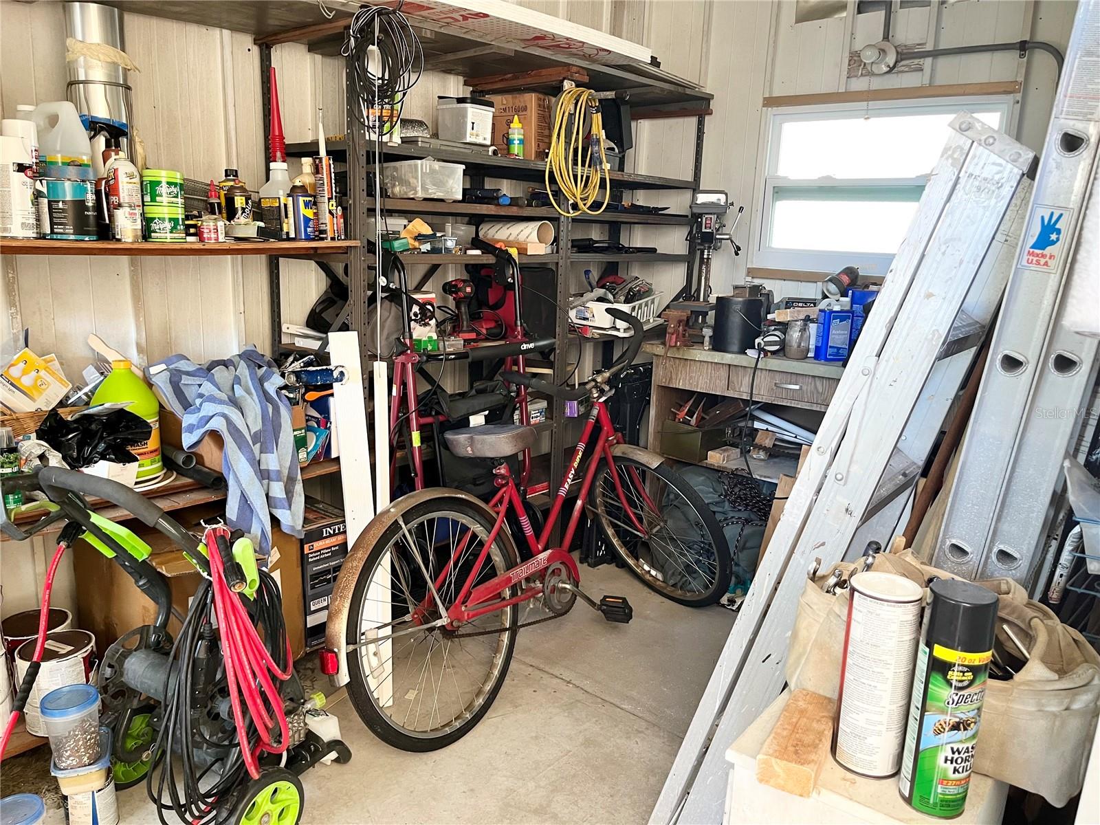 OAKWOOD MANOR - Residential