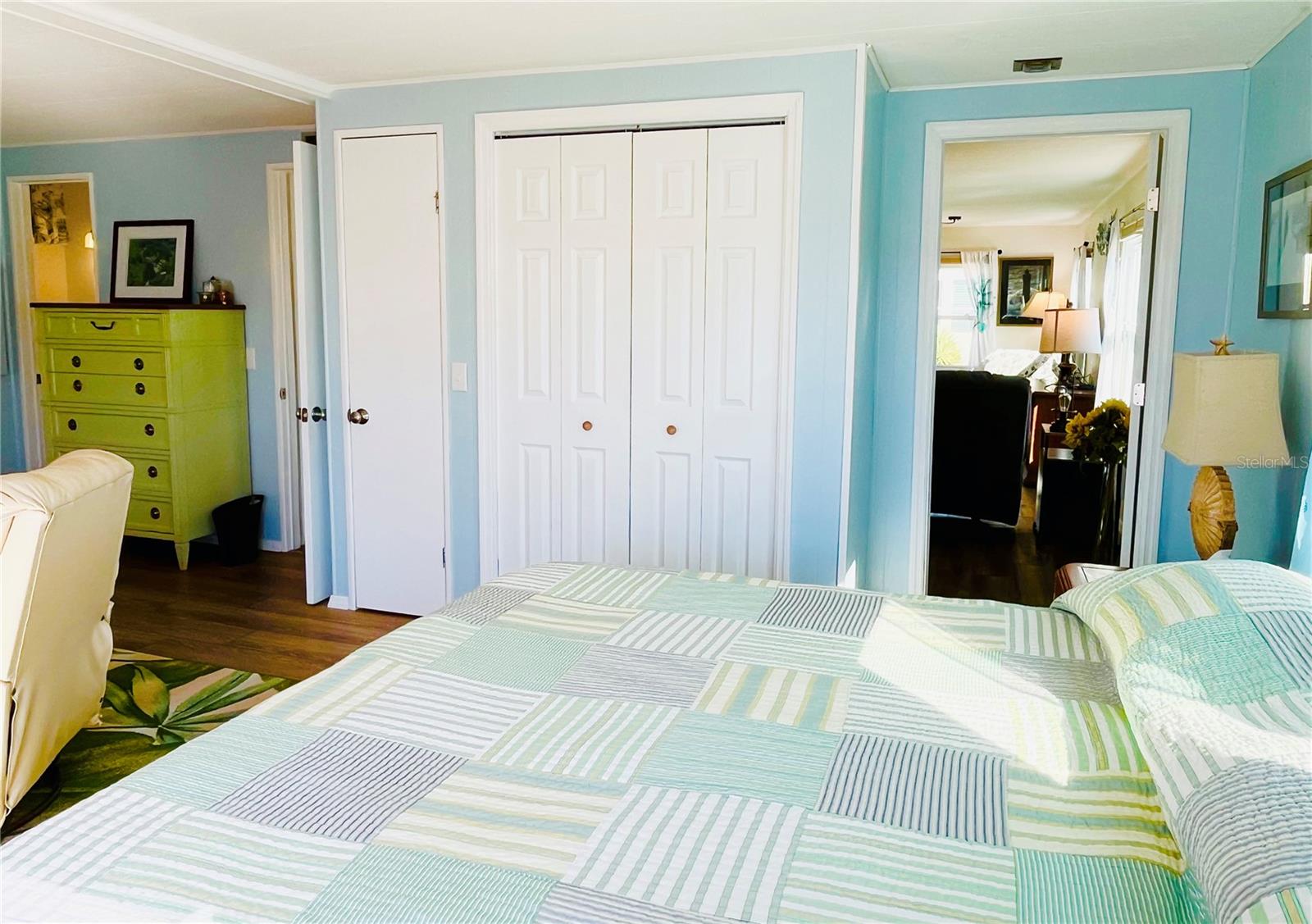 OAKWOOD MANOR - Residential