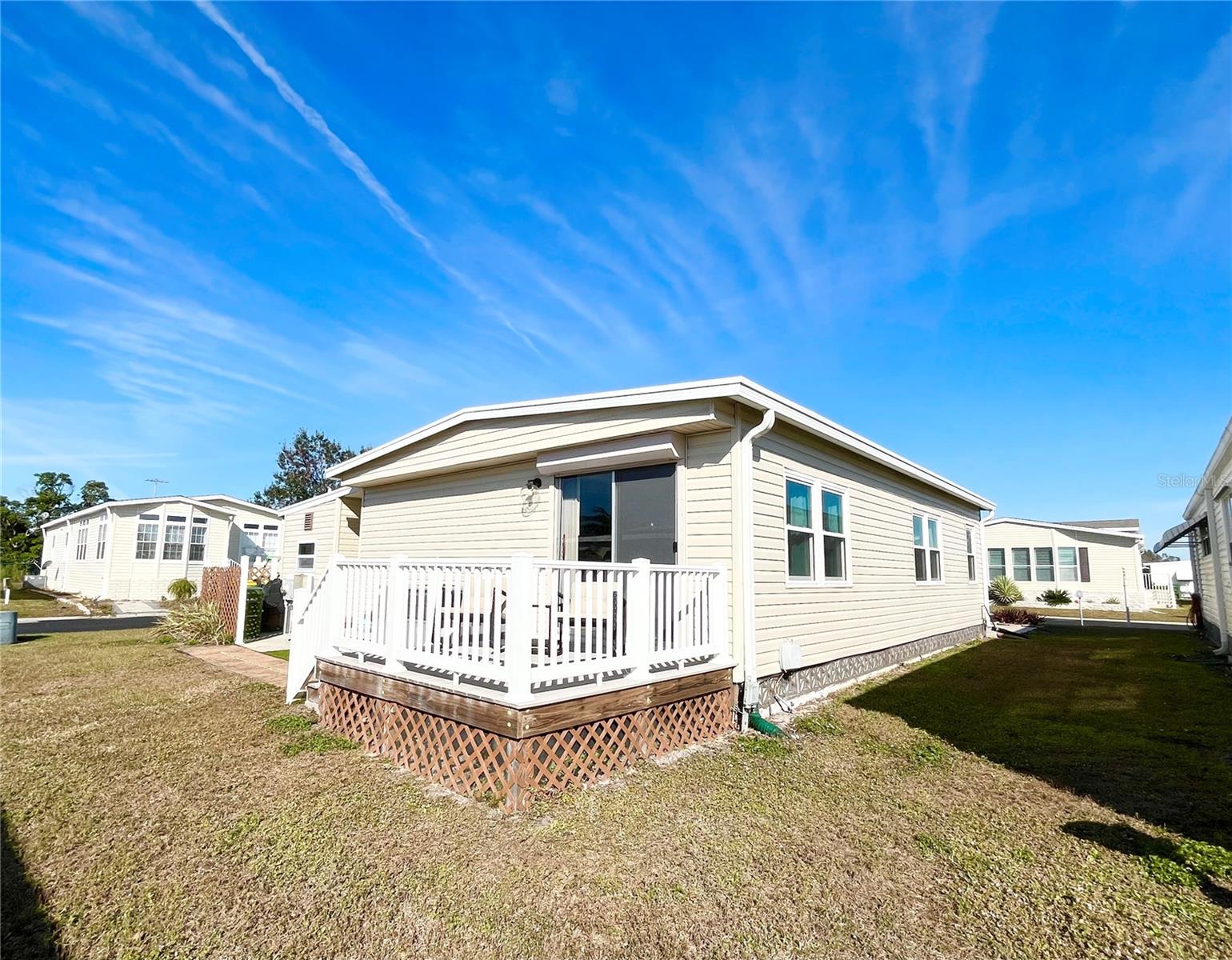 OAKWOOD MANOR - Residential