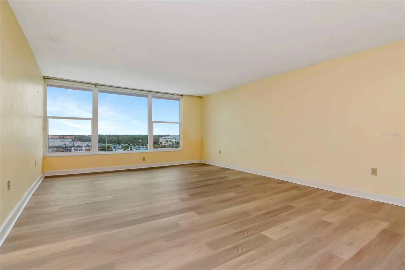 634 EDGEWATER DRIVE 848